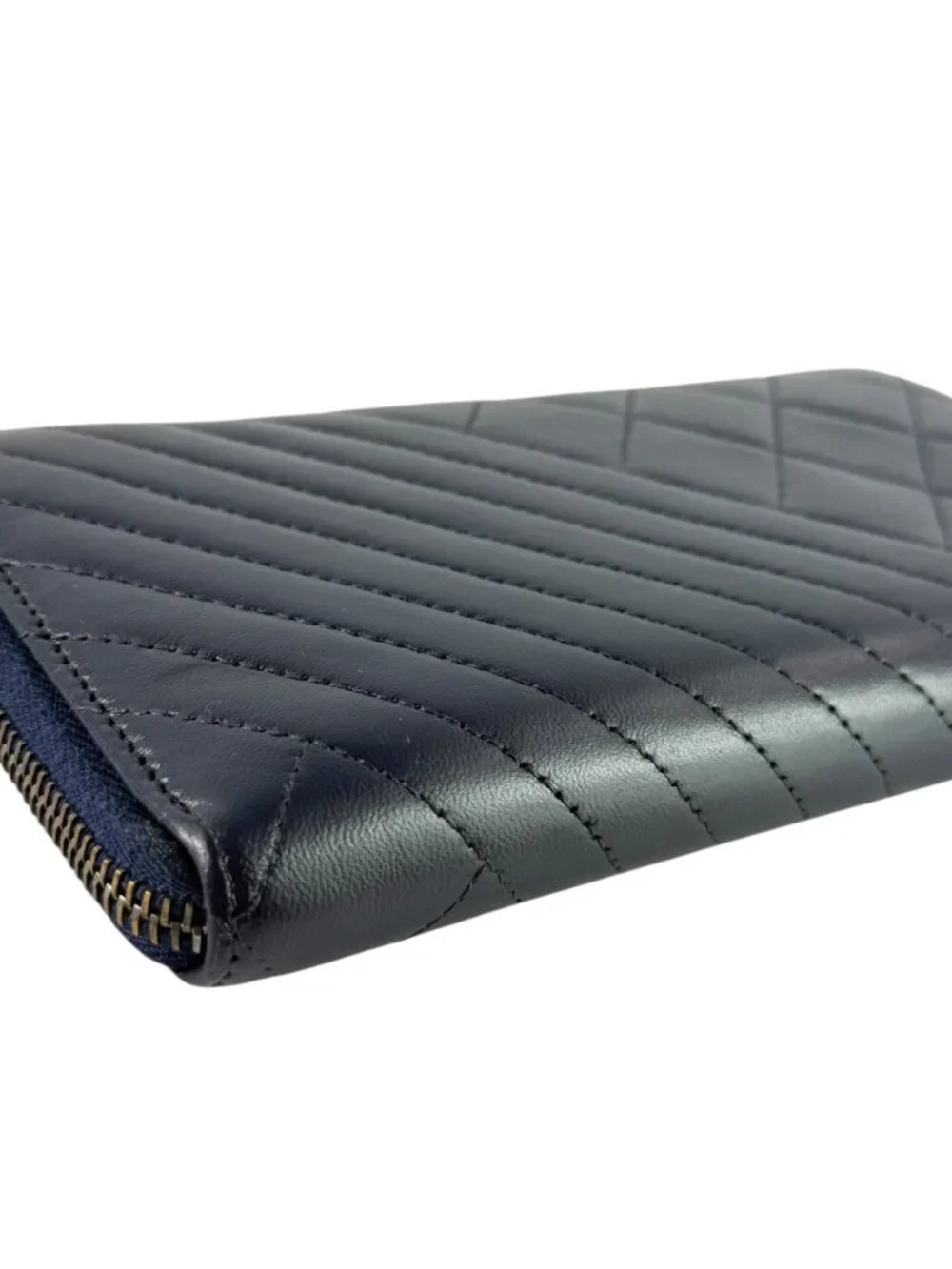 CHANEL Authentic Chevron and Diamond Quilted Navy Blue Leather Zippy Wallet